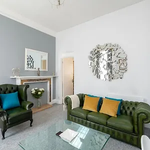 Super City Centre - Two Bedrooms, Perfect Location Bath