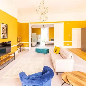 Spectacular Greenpark House - Prescott Bath